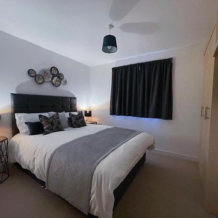 Station Side Penthouse Apartment Wolverhampton Ngoại thất bức ảnh
