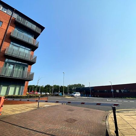 Station Side Penthouse Apartment Wolverhampton Phòng bức ảnh