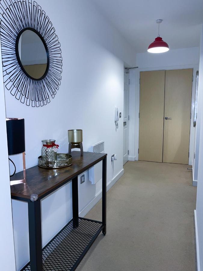 Station Side Penthouse Apartment Wolverhampton Ngoại thất bức ảnh