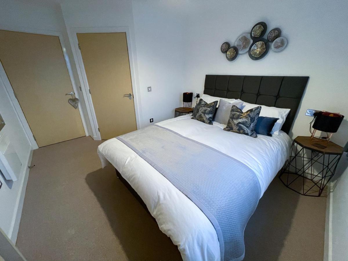 Station Side Penthouse Apartment Wolverhampton Ngoại thất bức ảnh