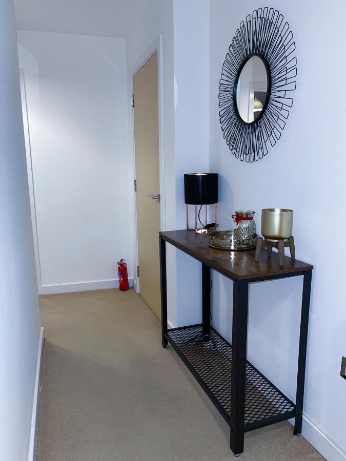 Station Side Penthouse Apartment Wolverhampton Ngoại thất bức ảnh