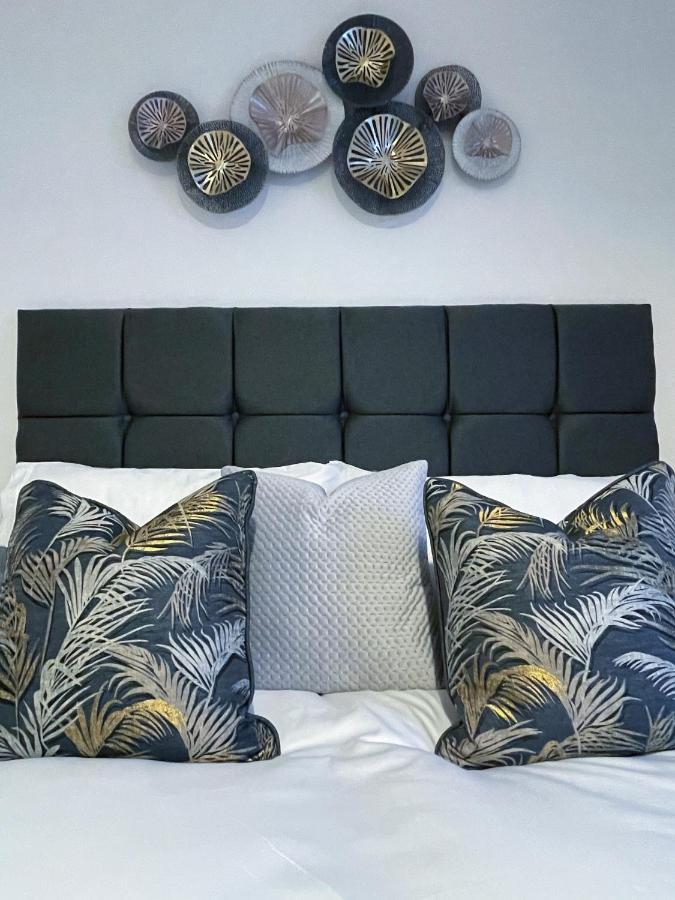 Station Side Penthouse Apartment Wolverhampton Ngoại thất bức ảnh